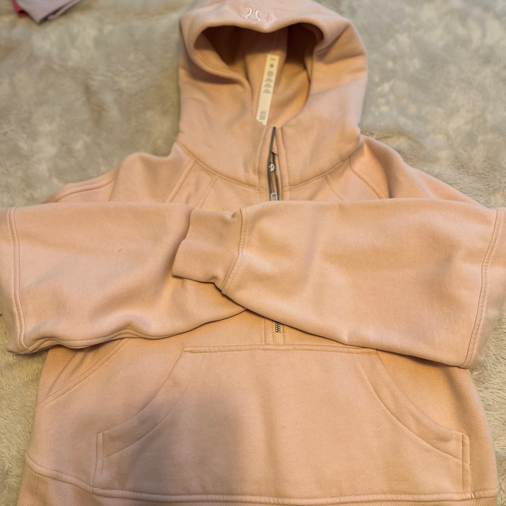Lululemon 1/2 scuba hoodie - light pink